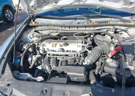 2011 Honda Accord 2.4 Ex-L from USA, damaged, VIN 1HGCP2F8XBA118699